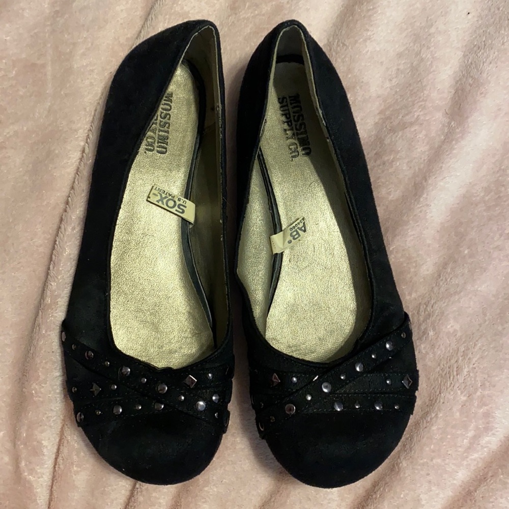 Black flats
